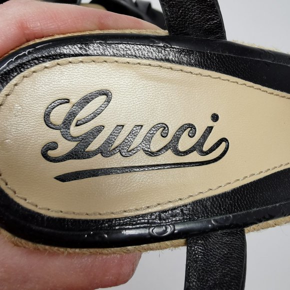 Gucci Black Patent Leather Wedge Platform Peep Toe Sandal GG Embossed Logo Heels - Picture 9 of 14